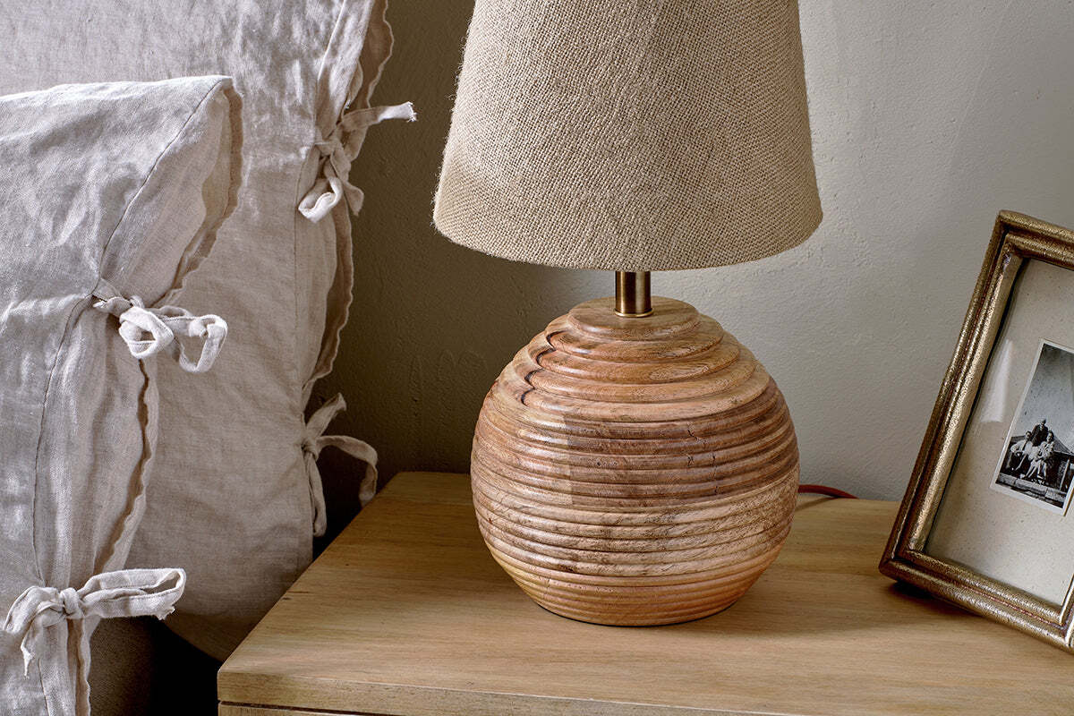 Drisana Mango Wood Bedside Table Lamp - Image 5