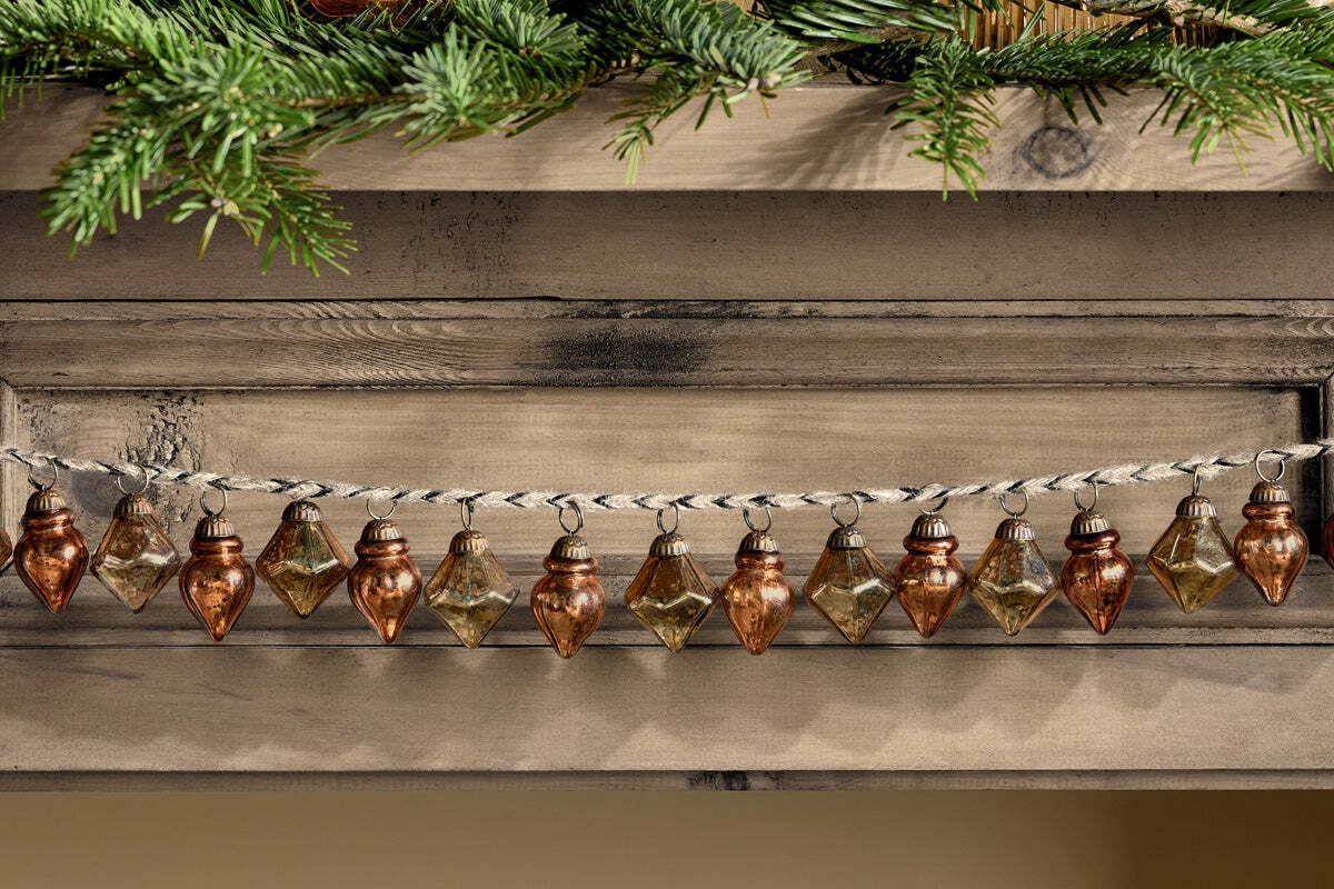 Ekiti Bauble Garland - Antique Gold & Rust - Image 4