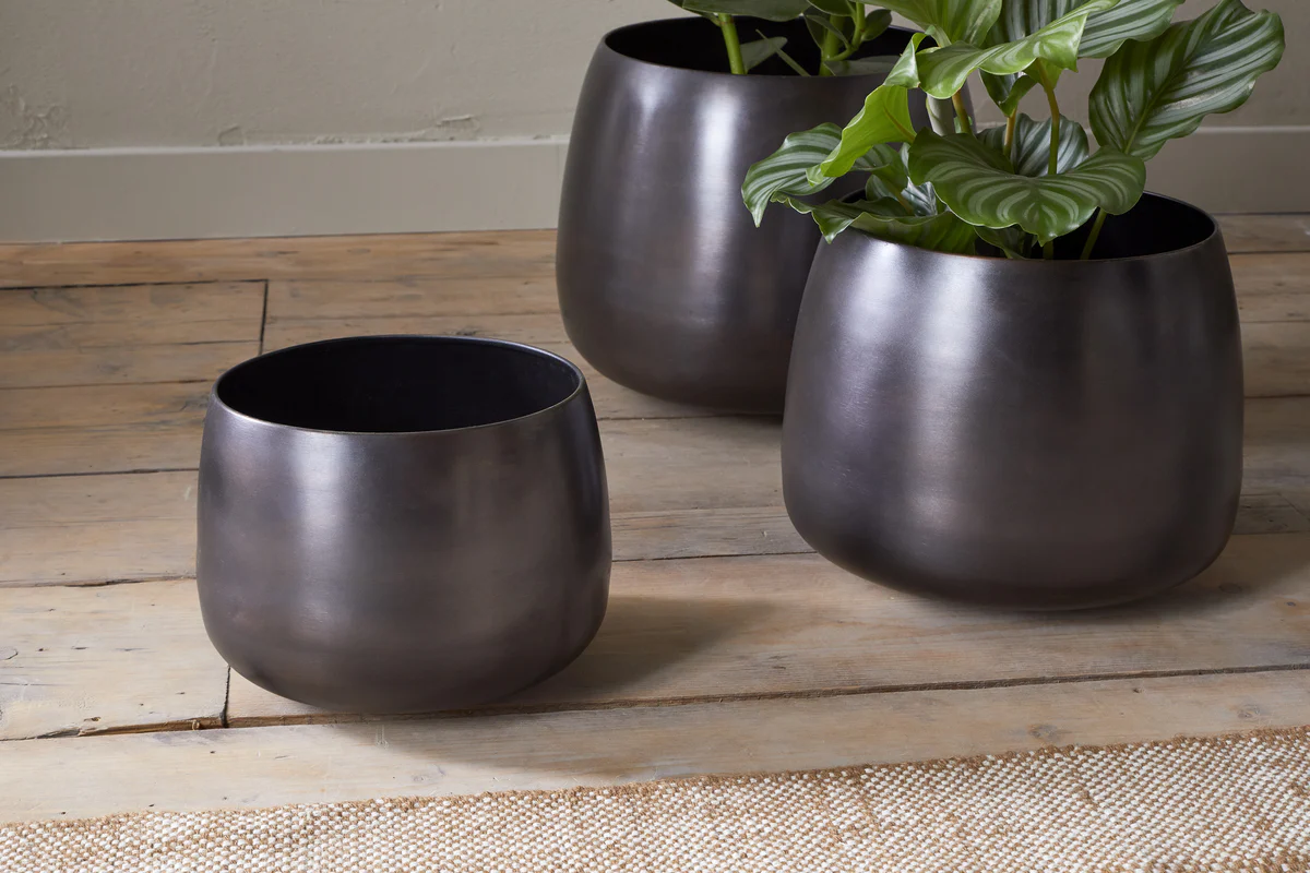 Maliki Plant Pot - Aged Bronze - Image 7