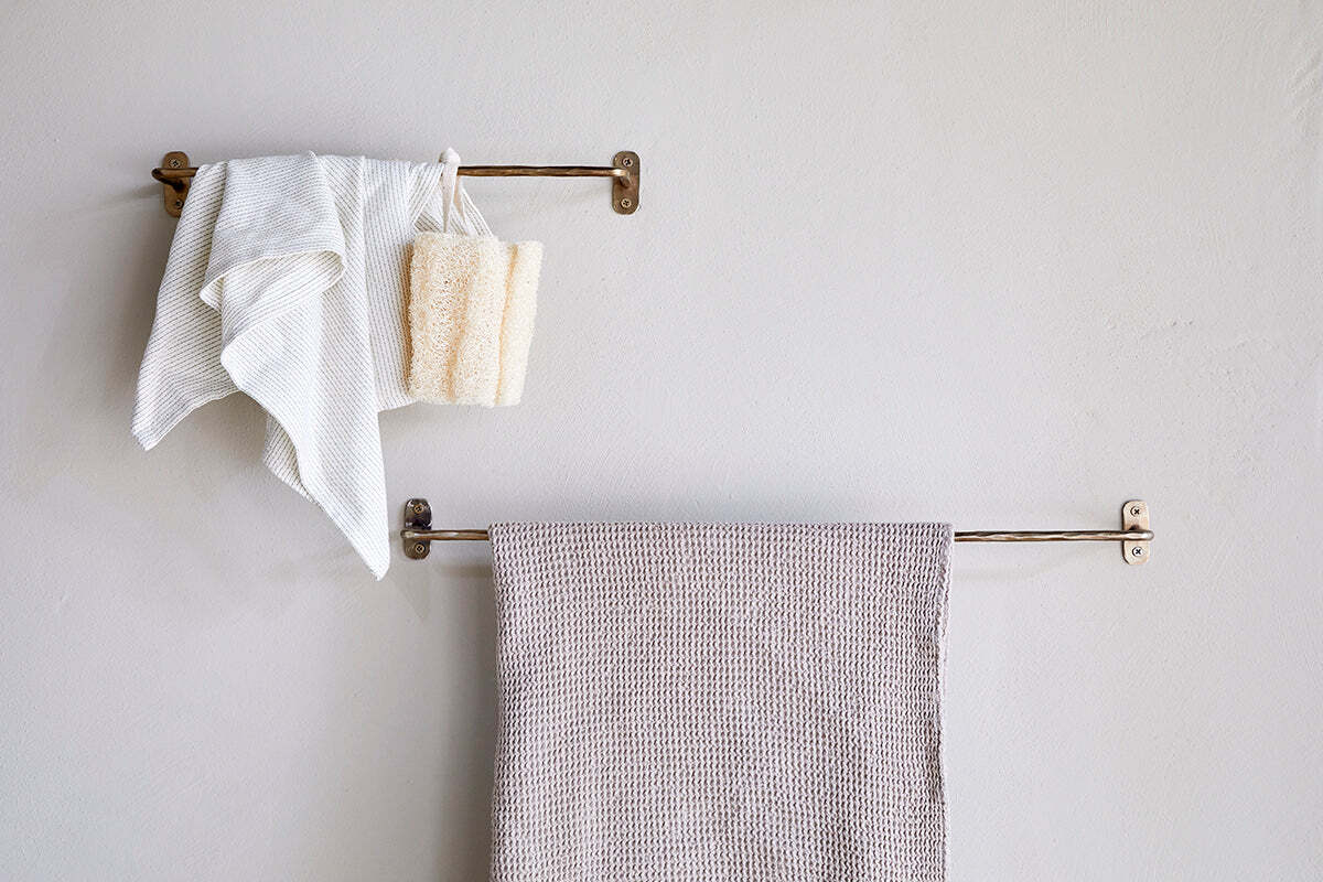 Olani Bathroom Hanging Rail - Antique Brass - Image 3