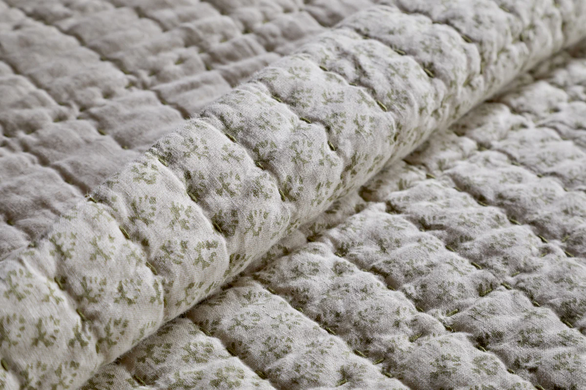Peplu Cotton & Linen Screen Print Bed Quilt - Sage Green - Image 4